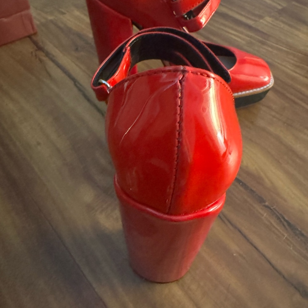 YDN Red Patent Leather Block Heels - Picture 8 of 13